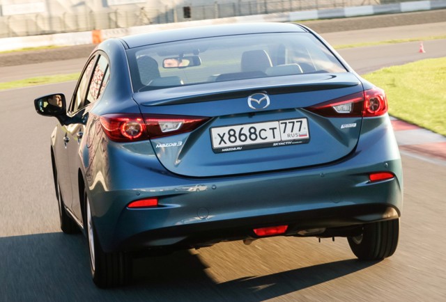 Mazda 3 / Axela Sedan foto 21
