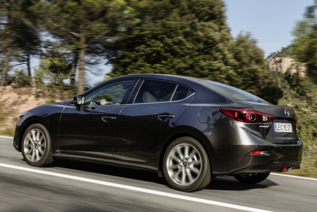 Mazda 3 / Axela Sedan foto 3