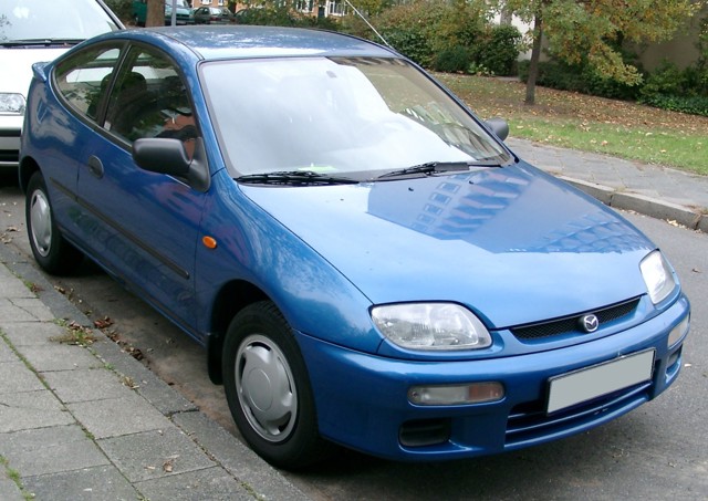 Mazda 323 Hatchback photo 3