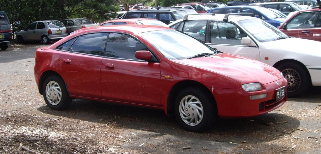 Mazda 323 Hatchback photo 3