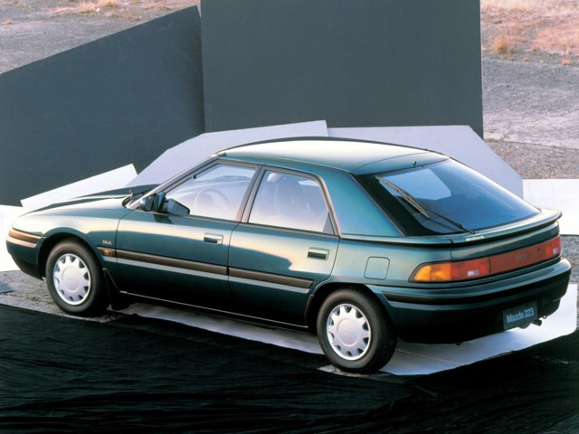 Mazda 323 Sedan photo 7