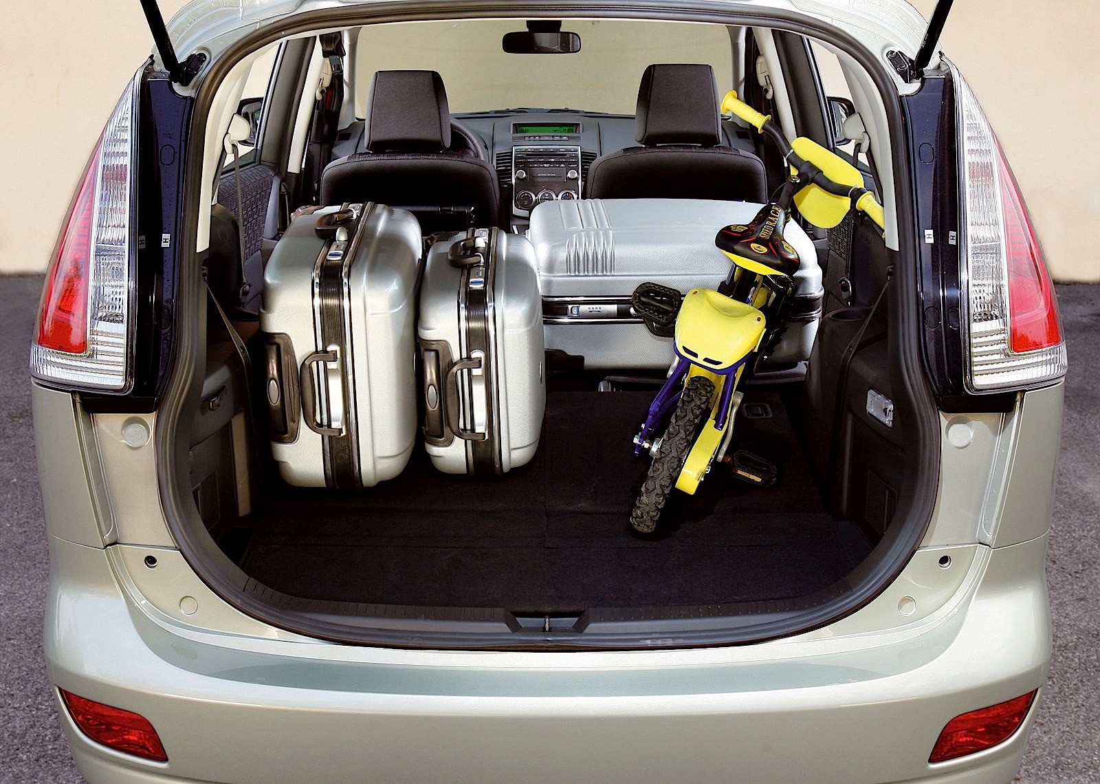 Mazda 5 / Premacy photo 56