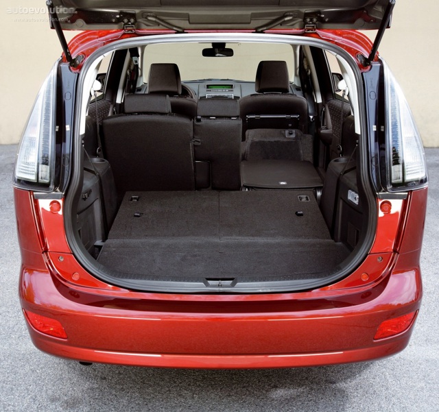 Mazda 5 / Premacy photo 38