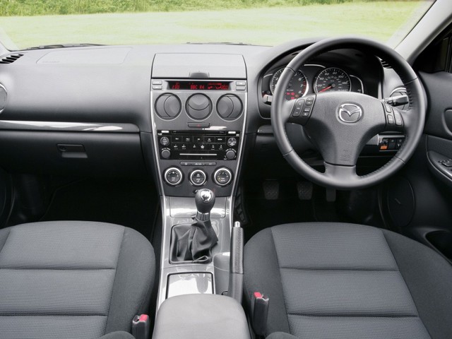 Mazda 6 / Atenza Hatchback photo 31