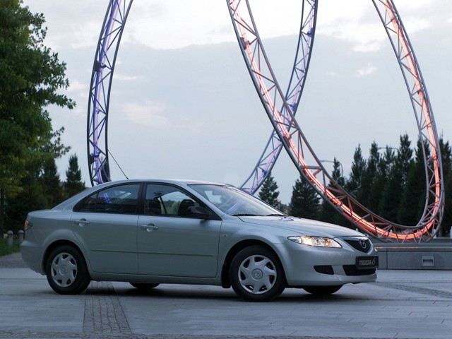 Mazda 6 / Atenza Hatchback photo 8