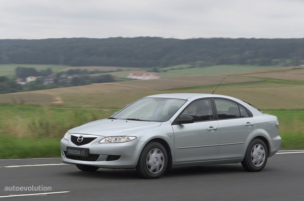 Mazda 6 / Atenza Hatchback photo 2