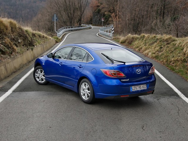 Mazda 6 / Atenza Hatchback photo 14