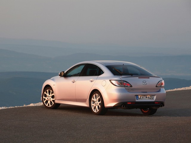 Mazda 6 / Atenza Hatchback photo 17