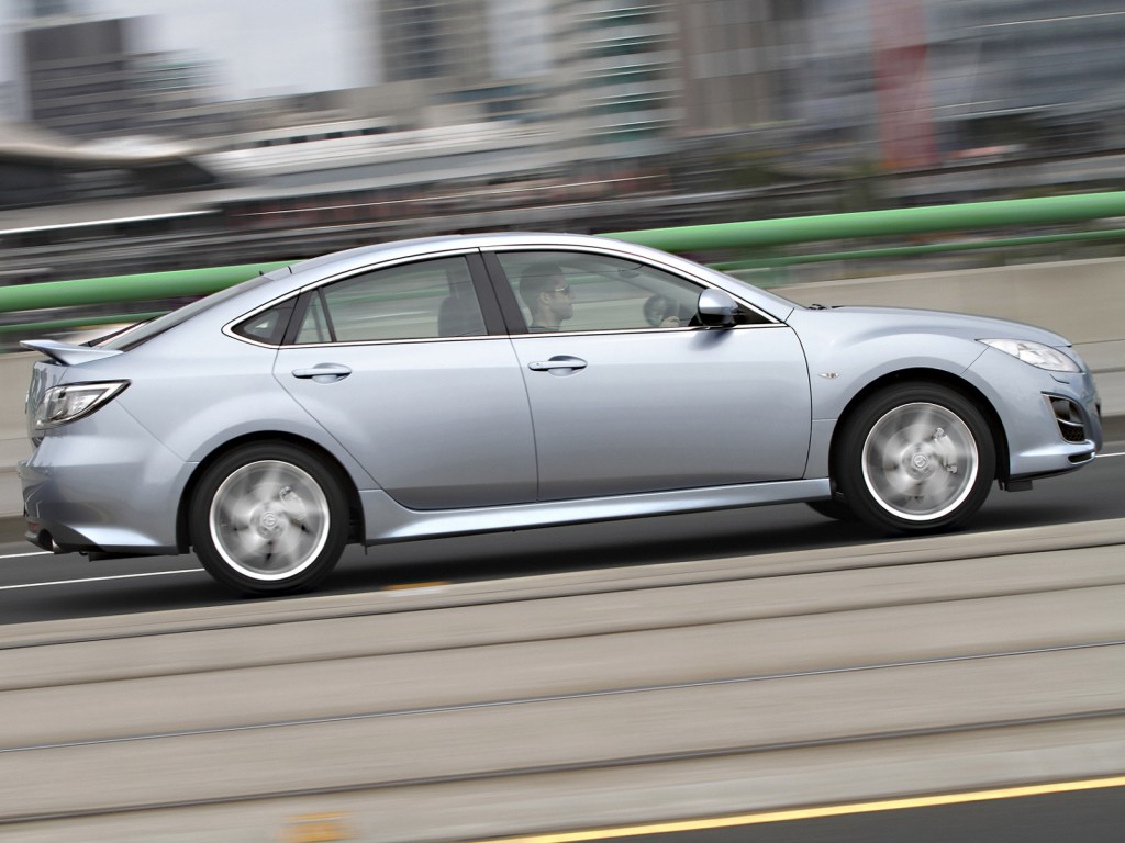 Mazda 6 / Atenza Hatchback photo 24