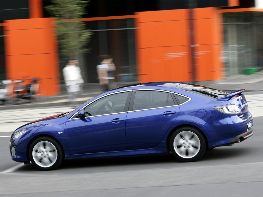 Mazda 6 / Atenza Hatchback photo 35