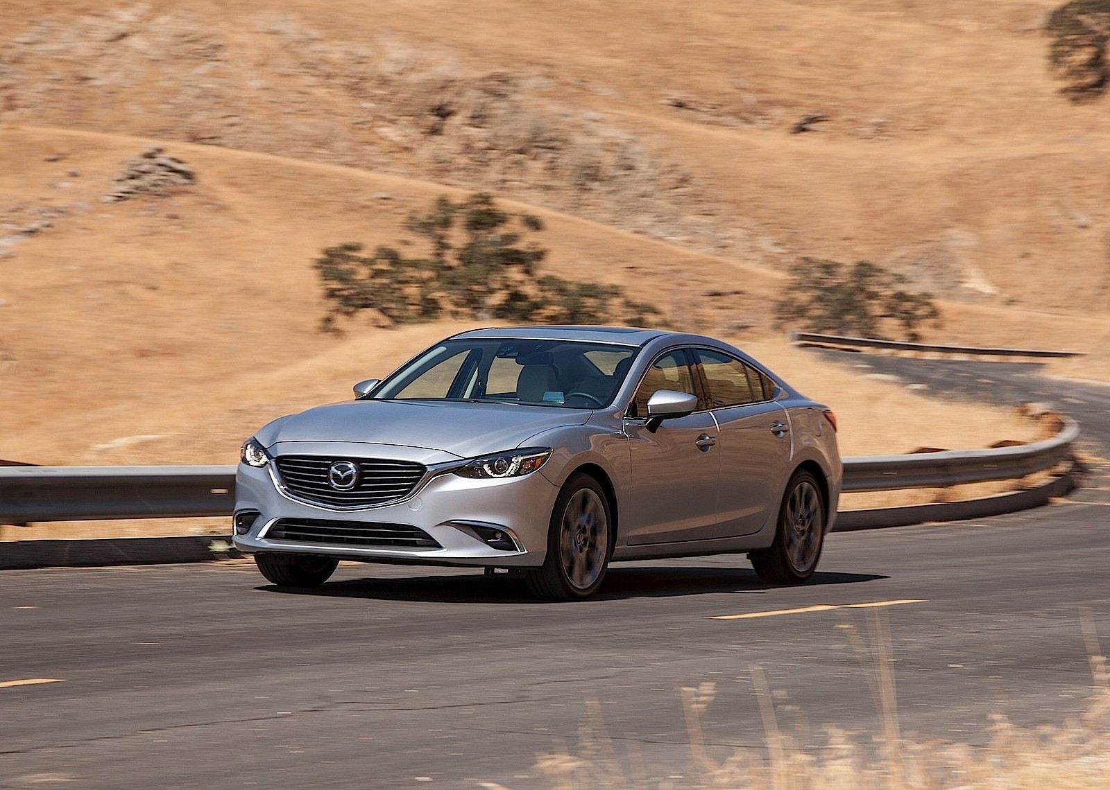 Mazda 6 / Atenza Sedan photo 2