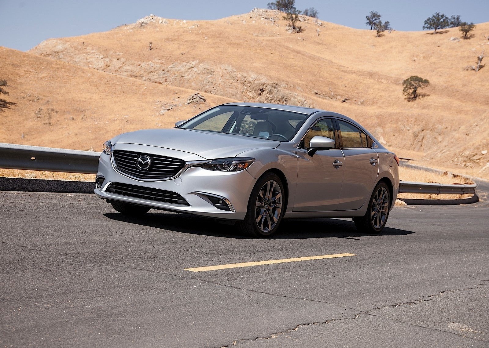 Mazda 6 / Atenza Sedan photo 12