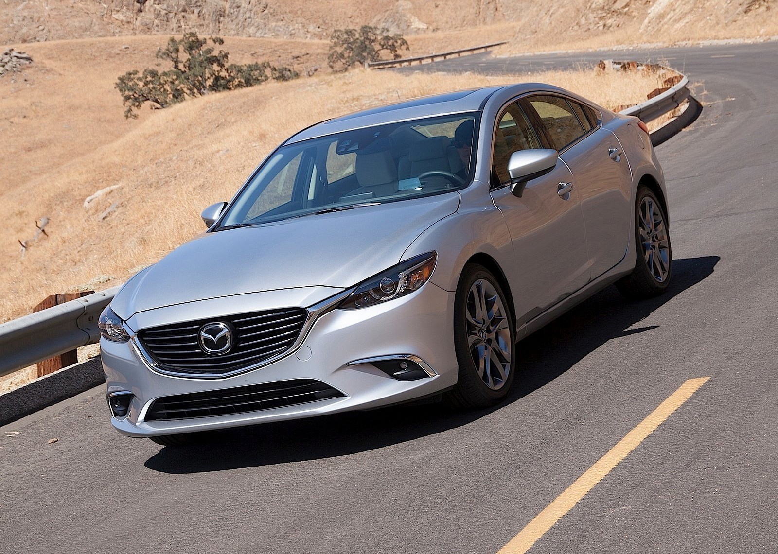 Mazda 6 / Atenza Sedan photo 13