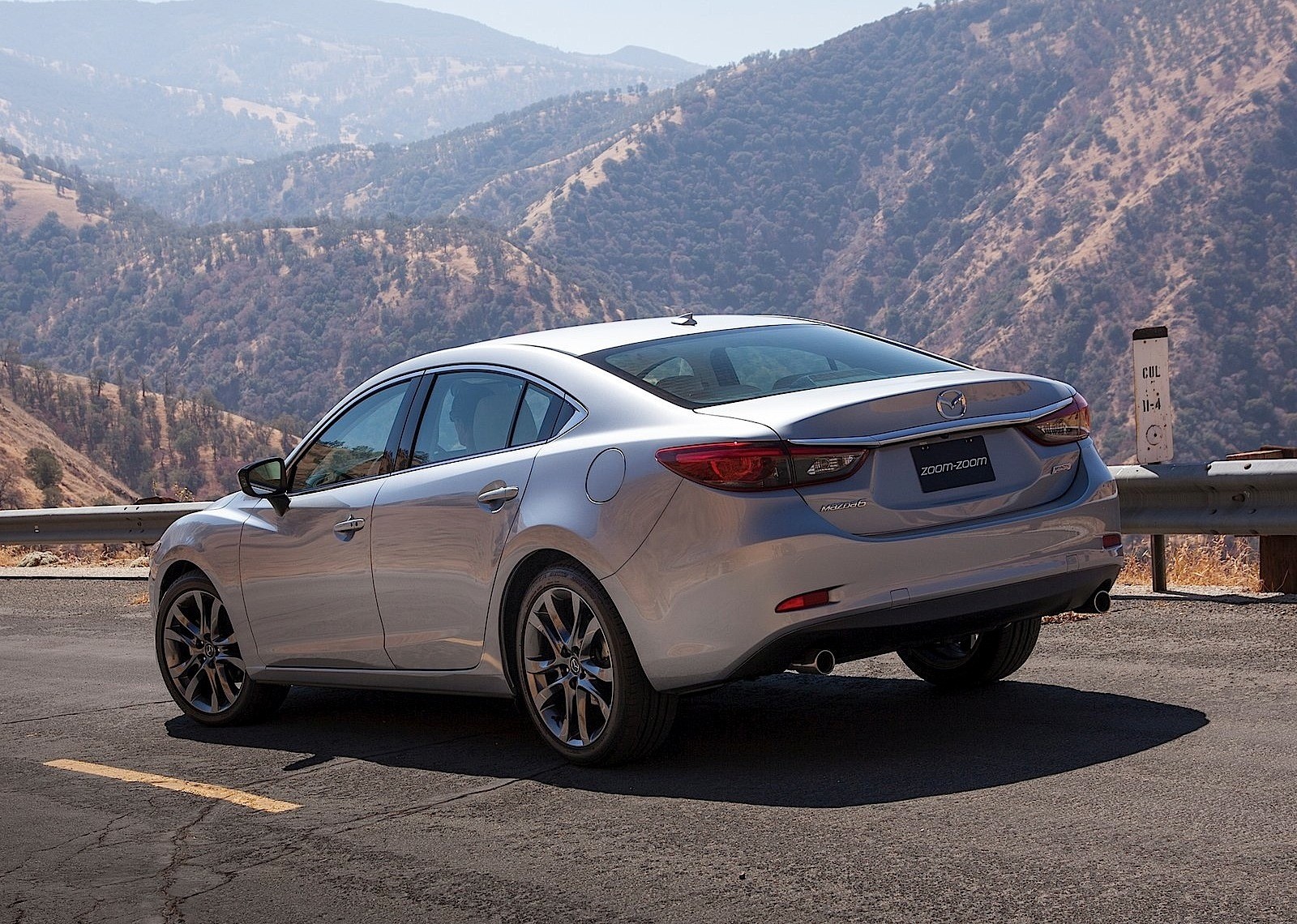 Mazda 6 / Atenza Sedan photo 26