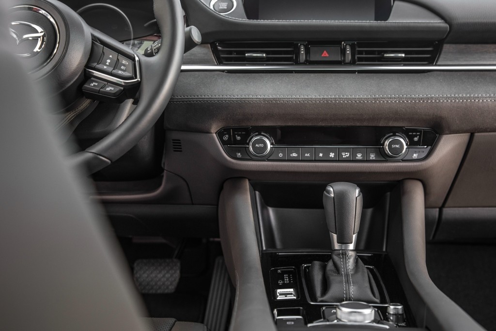 Mazda 6 / Atenza Sedan photo 37