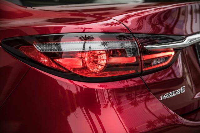 Mazda 6 / Atenza Sedan photo 12