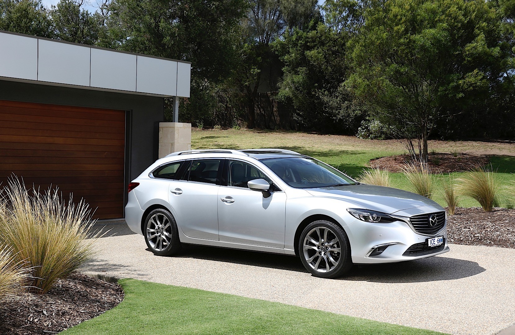 Mazda 6 / Atenza Wagon photo 8