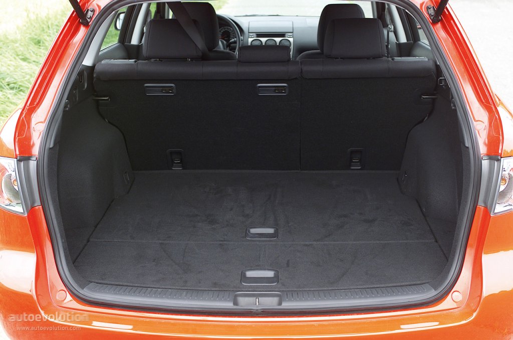 Mazda 6 / Atenza Wagon photo 14