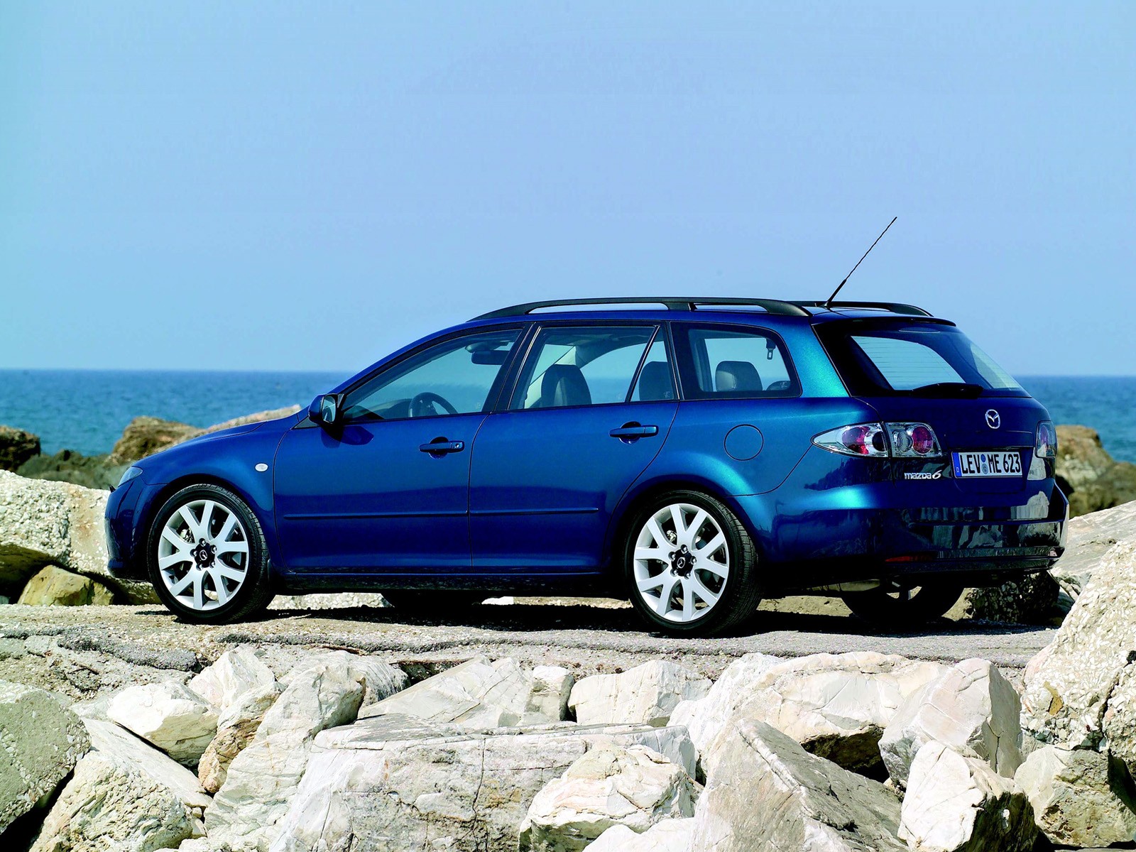 Mazda 6 / Atenza Wagon photo 17