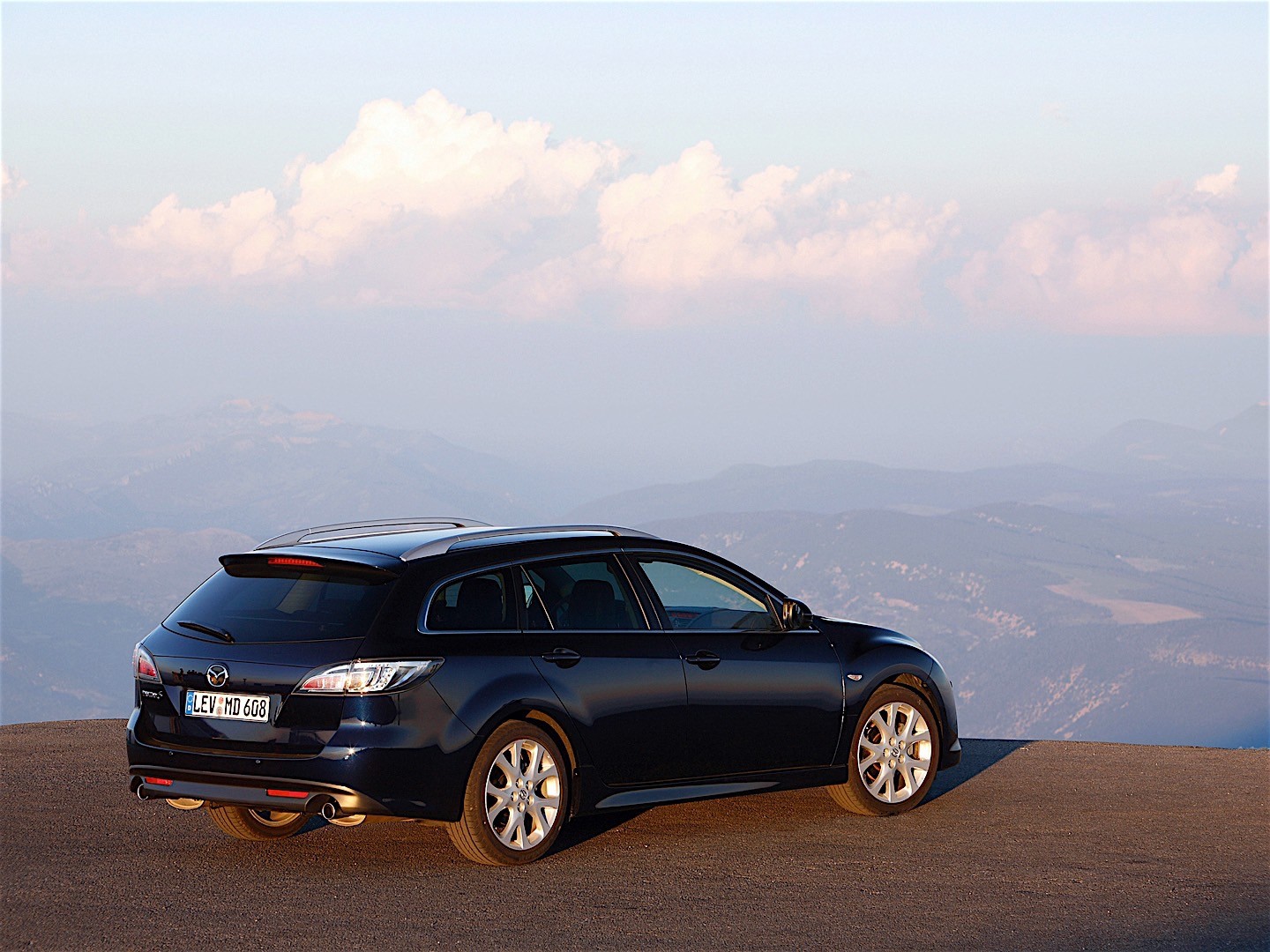 Mazda 6 / Atenza Wagon photo 31