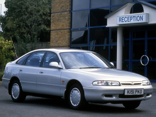 Mazda 626 Hatchback Foto 6