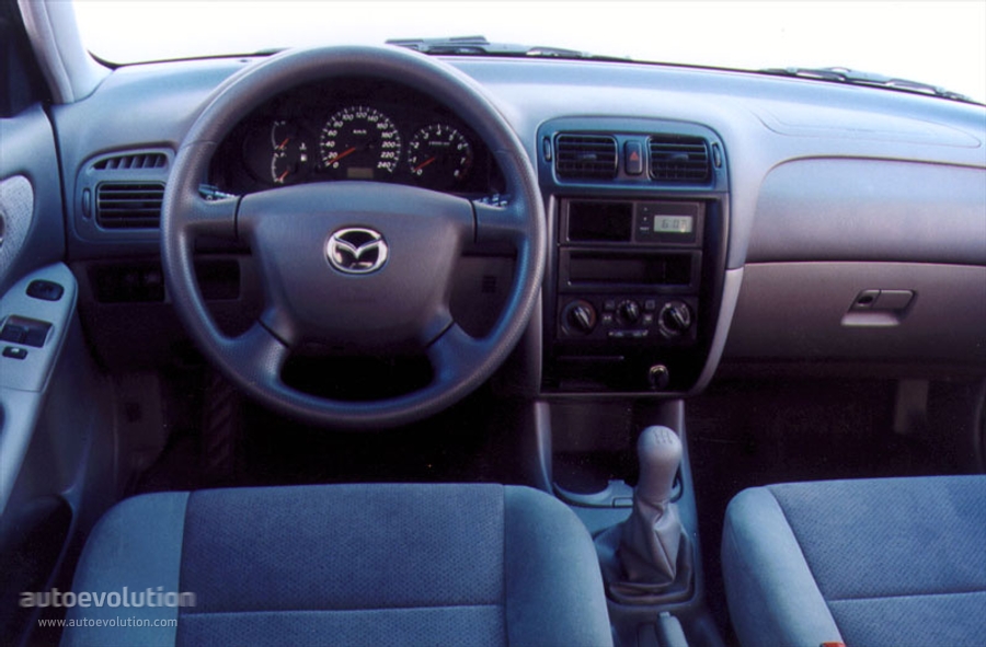 Mazda 626 Hatchback photo 6
