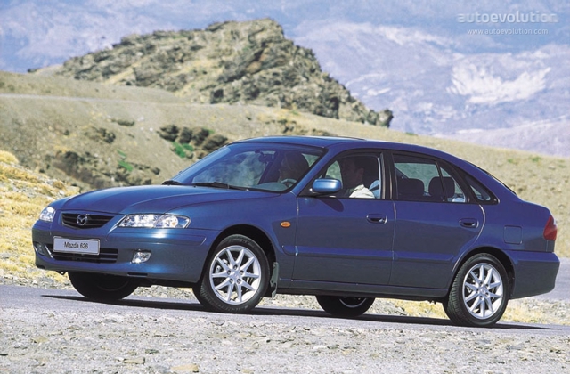 Mazda 626 Hatchback photo 2