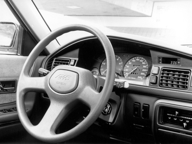 Mazda 626 Sedan photo 7