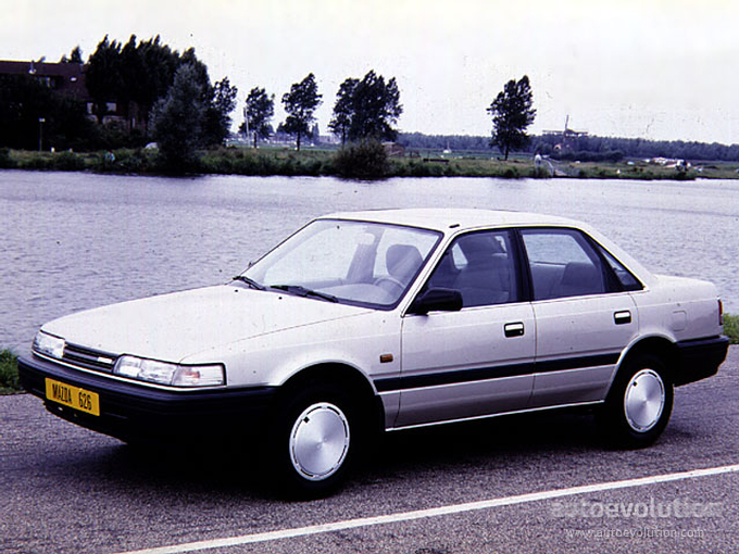 Mazda 626 Sedan photo 2