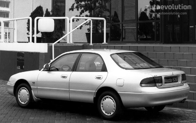 MAZDA 626 Sedan