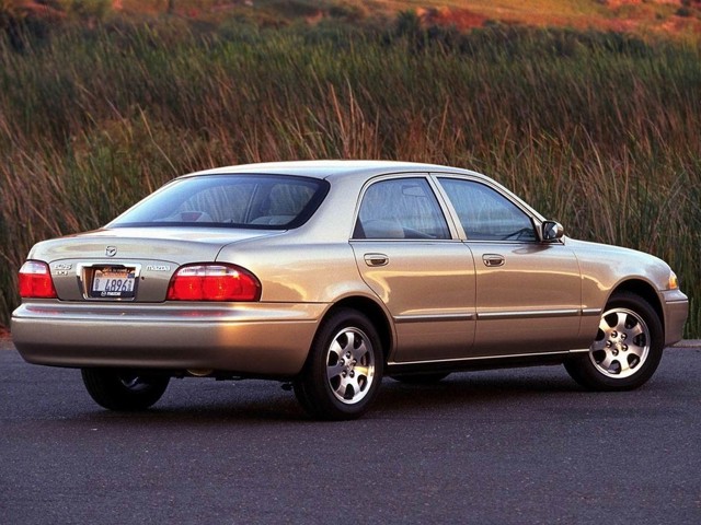 Mazda 626 Sedan Foto 9