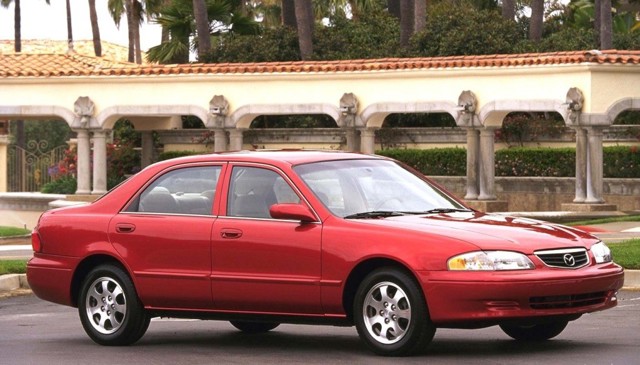 Mazda 626 Sedan Foto 11