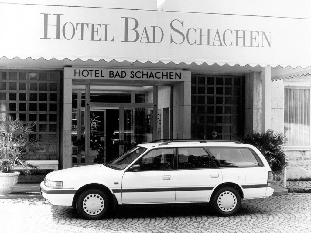 Mazda 626 Station Wagon photo 5