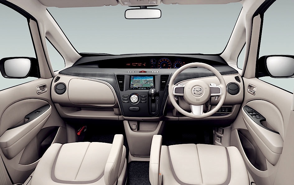 Mazda Biante photo 24