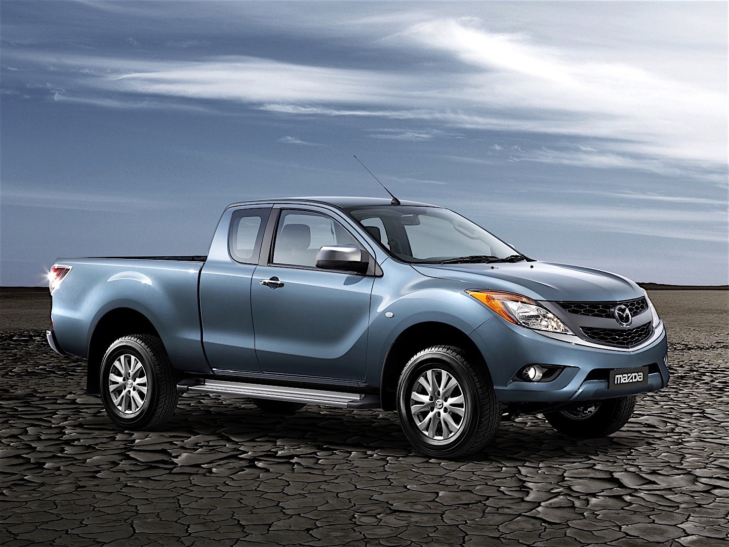 Mazda Bt-50 photo 2