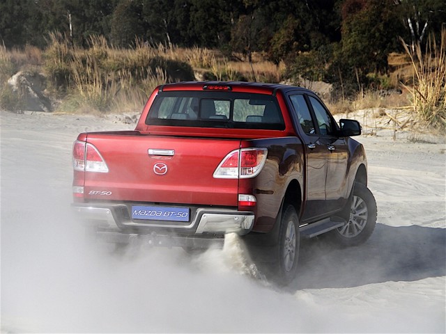 Mazda Bt-50 photo 6
