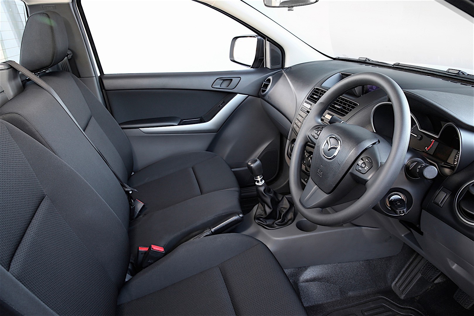Mazda Bt-50 photo 61