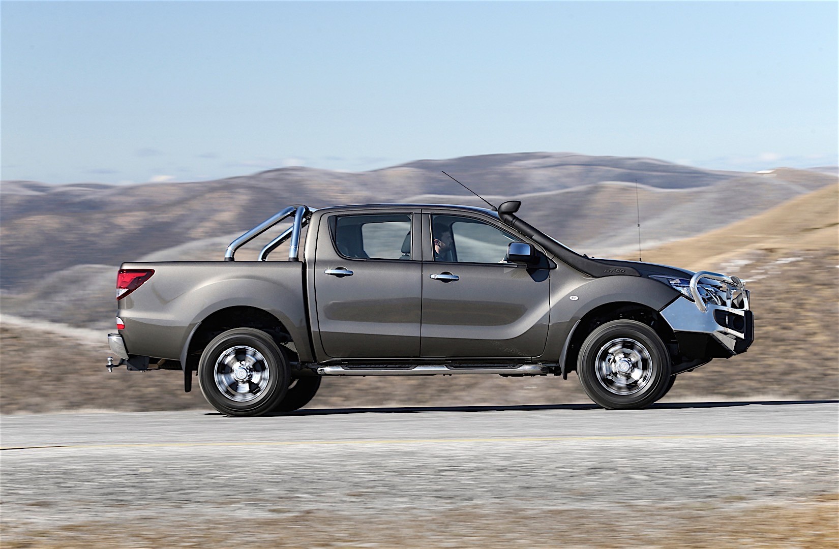 Mazda Bt-50 photo 38