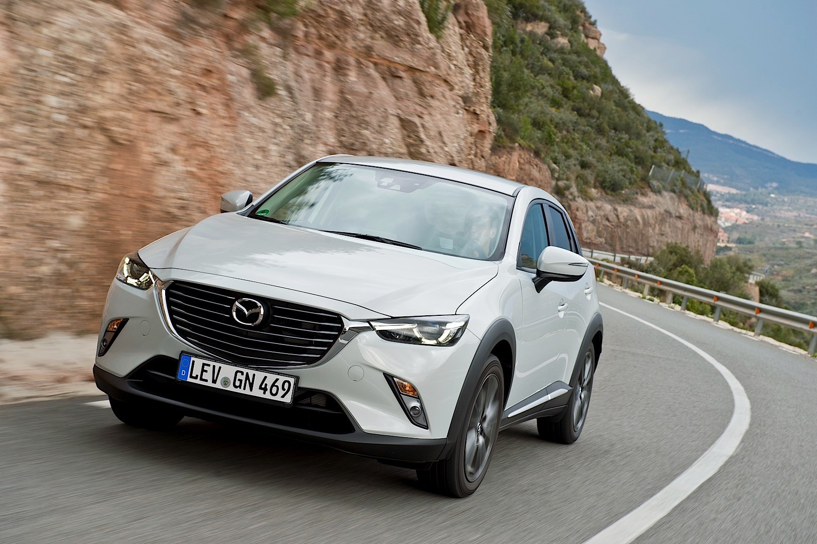 Mazda Cx-3 photo 57