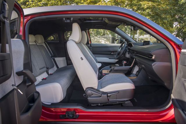 Mazda Mx-30 photo 152
