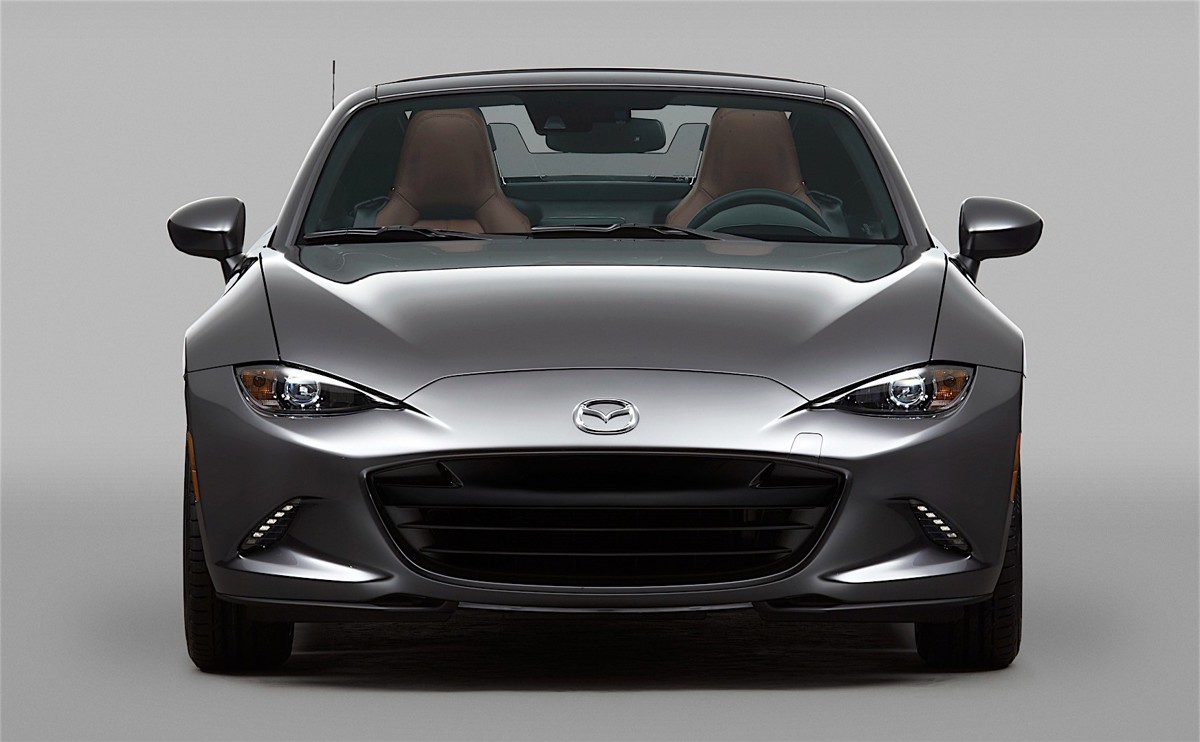 Mazda MAZDA MX-5 / Miata Roadster Coupe 1.8L 5MT (126 HP)
