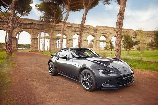 Mazda Mx-5 / Miata photo 16
