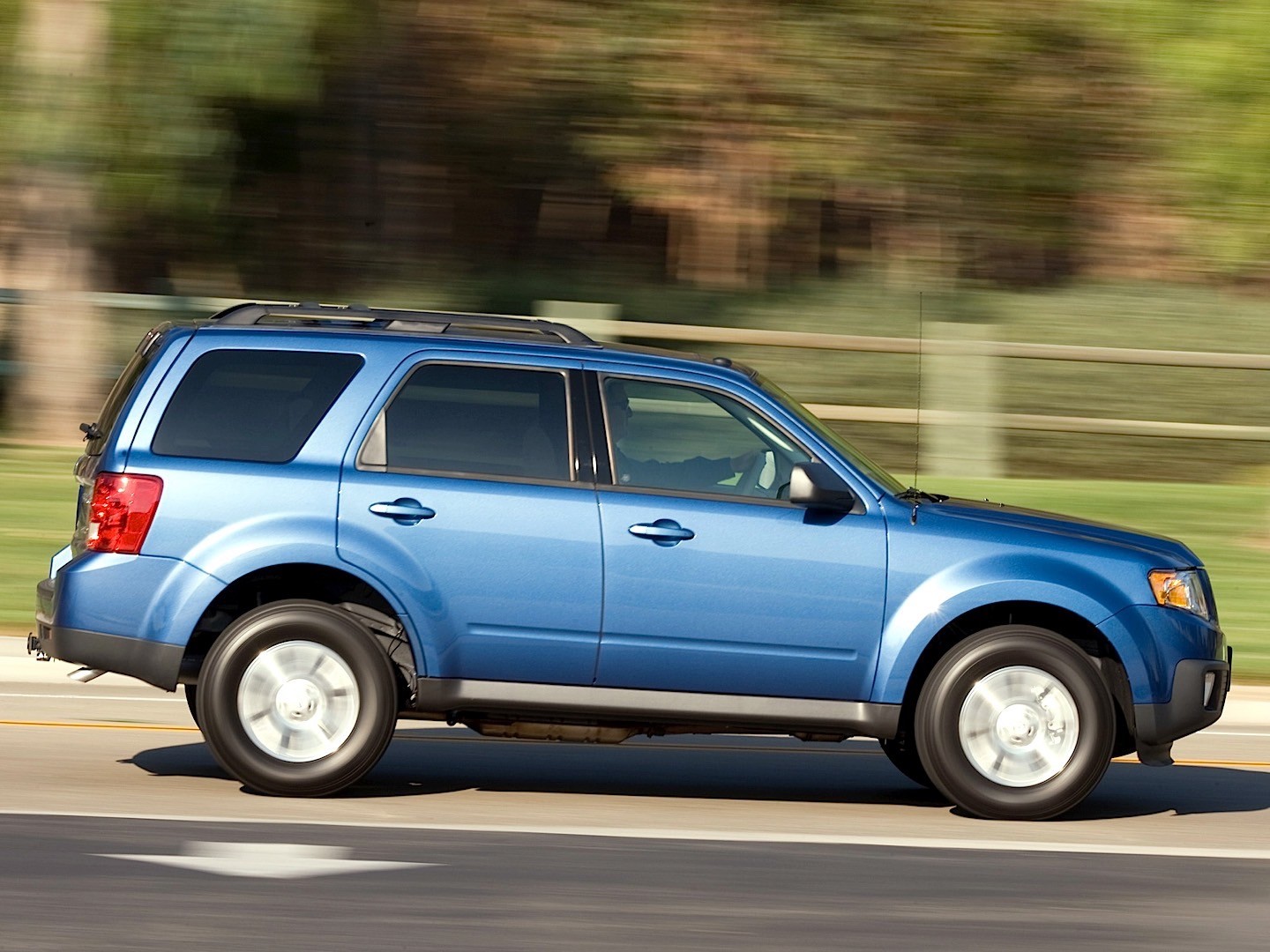 Mazda Tribute photo 11