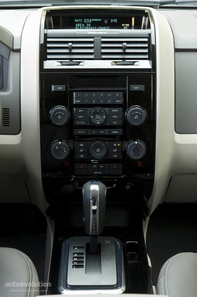Mazda Tribute photo 18