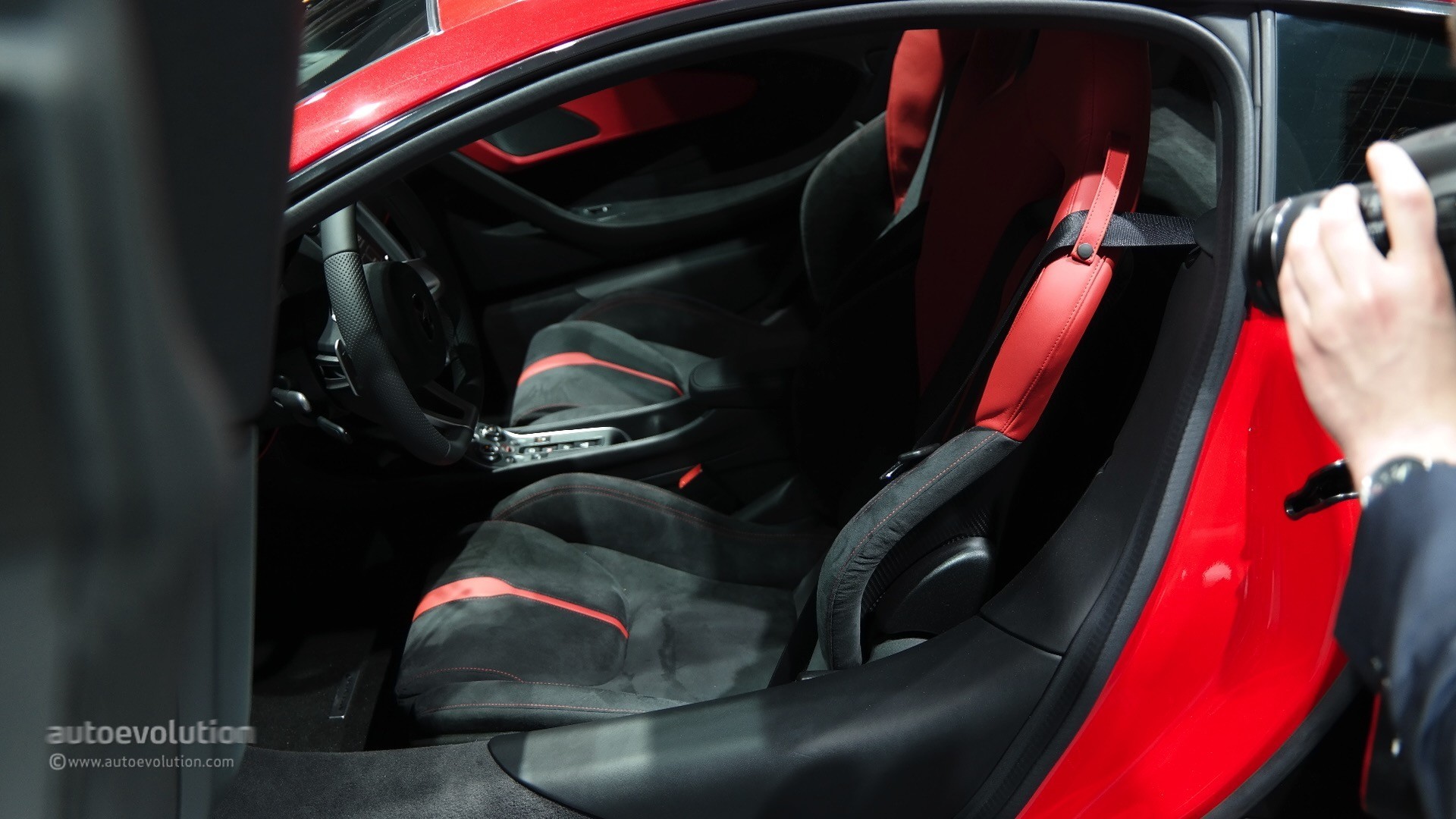 Mclaren 540C photo 13