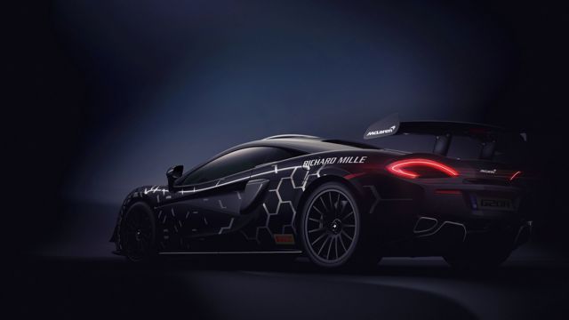 Mclaren 620R photo 12
