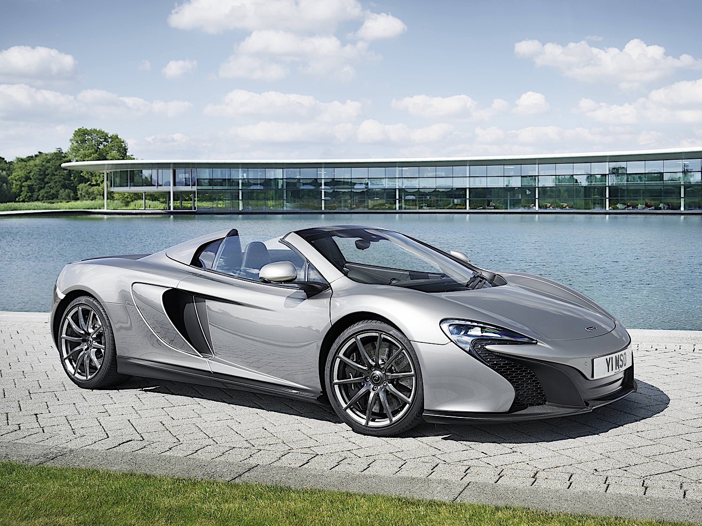 Mclaren 650S Spider photo 28