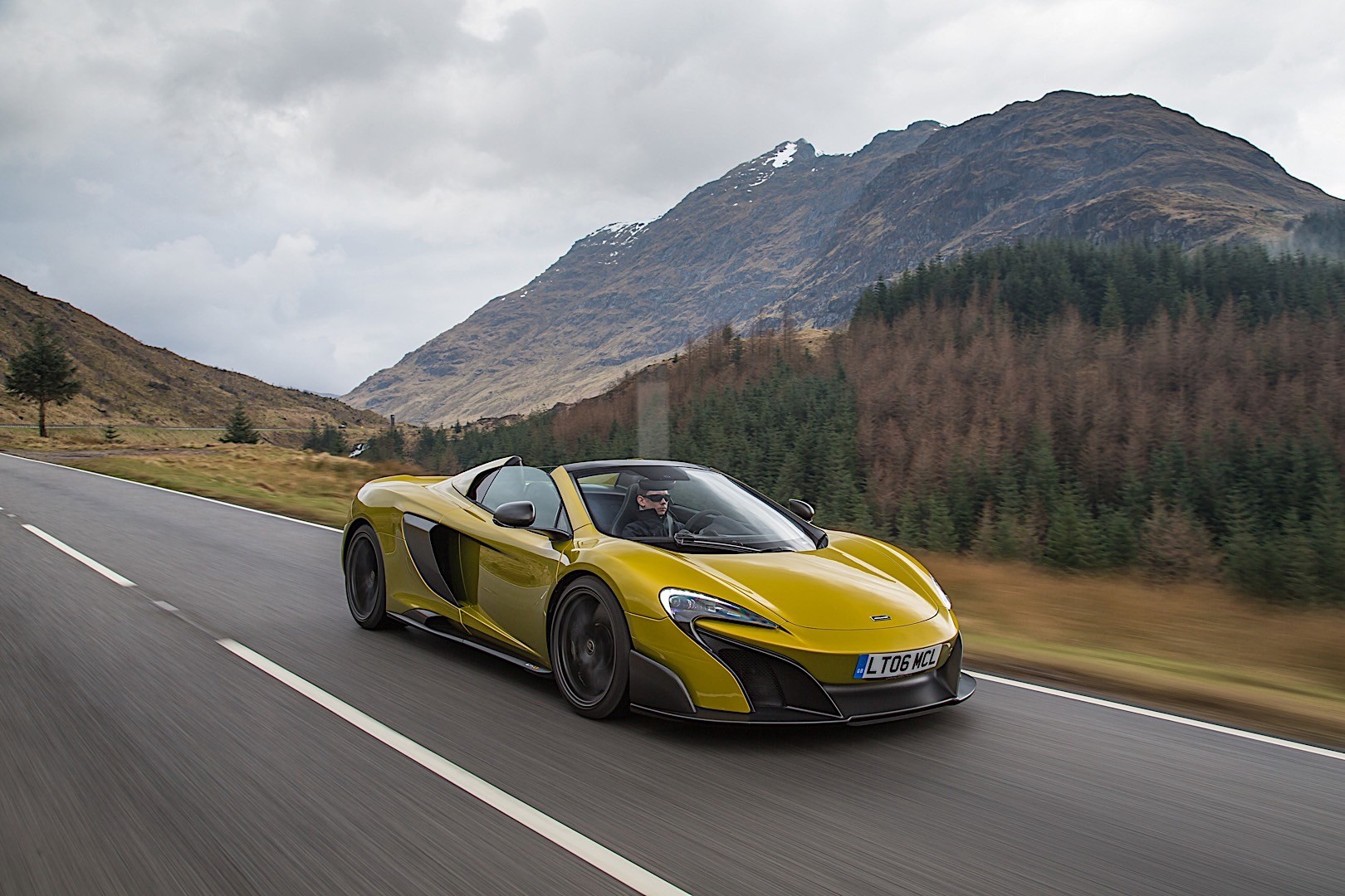 Mclaren 675Lt Spider photo 11