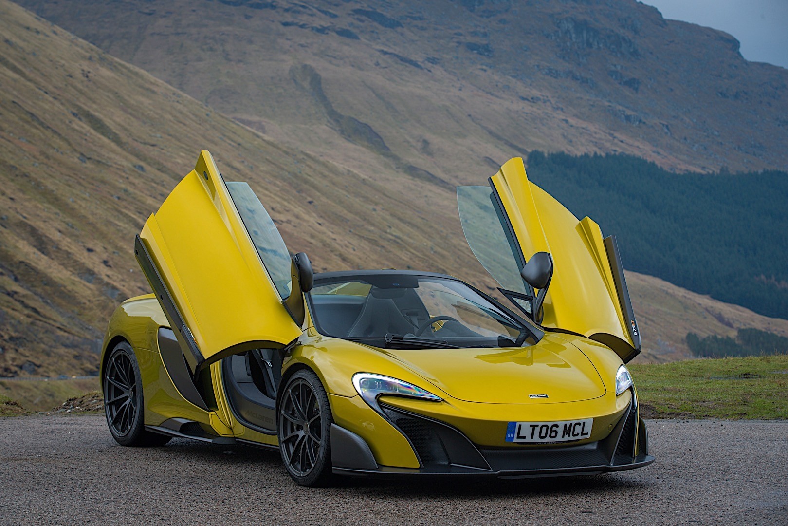 Mclaren 675Lt Spider photo 22