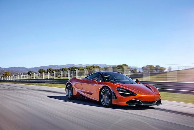 Mclaren 720S photo 6